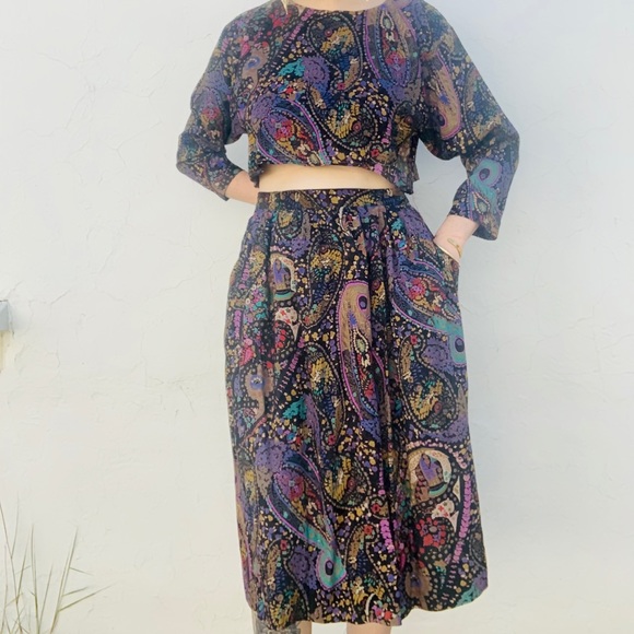 SOLD VTG 1980 Paisley Skirt Set with Matching Mask - Picture 5 of 9